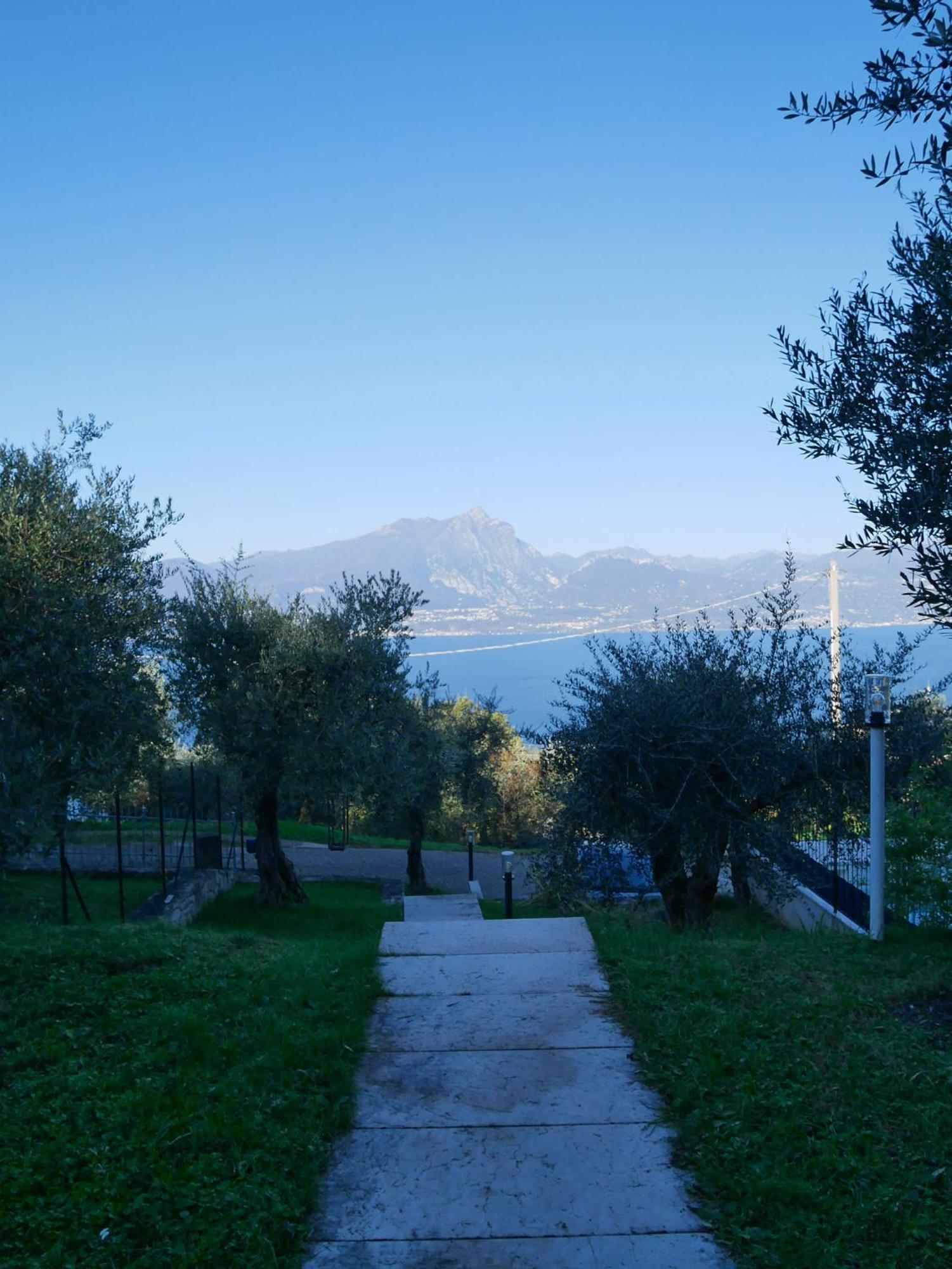 Apartmán Redhouse Benaco Torri Del Benaco Exteriér fotografie