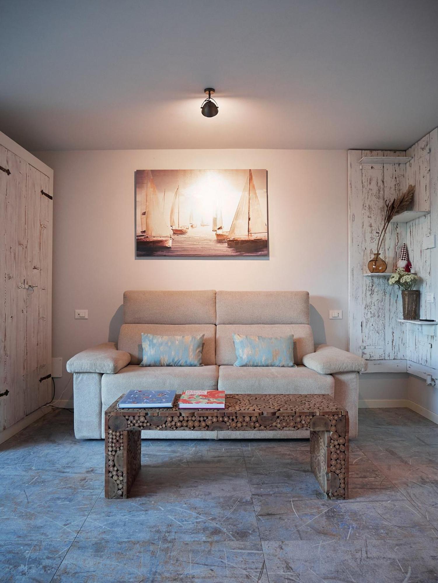 Apartmán Redhouse Benaco Torri Del Benaco Exteriér fotografie