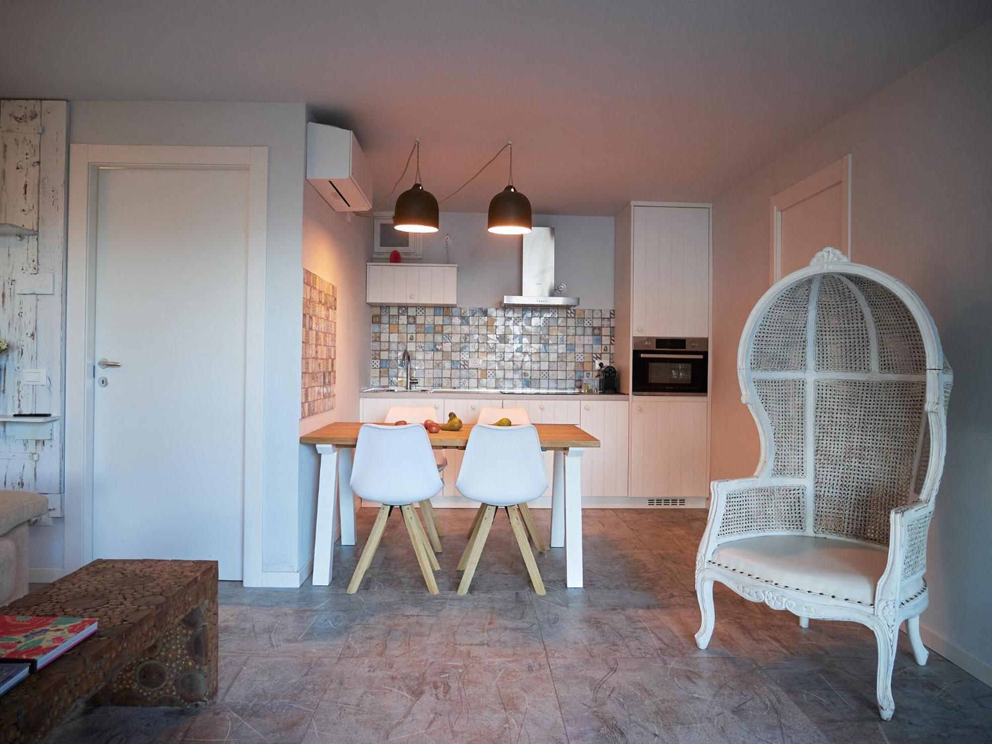Apartmán Redhouse Benaco Torri Del Benaco Exteriér fotografie