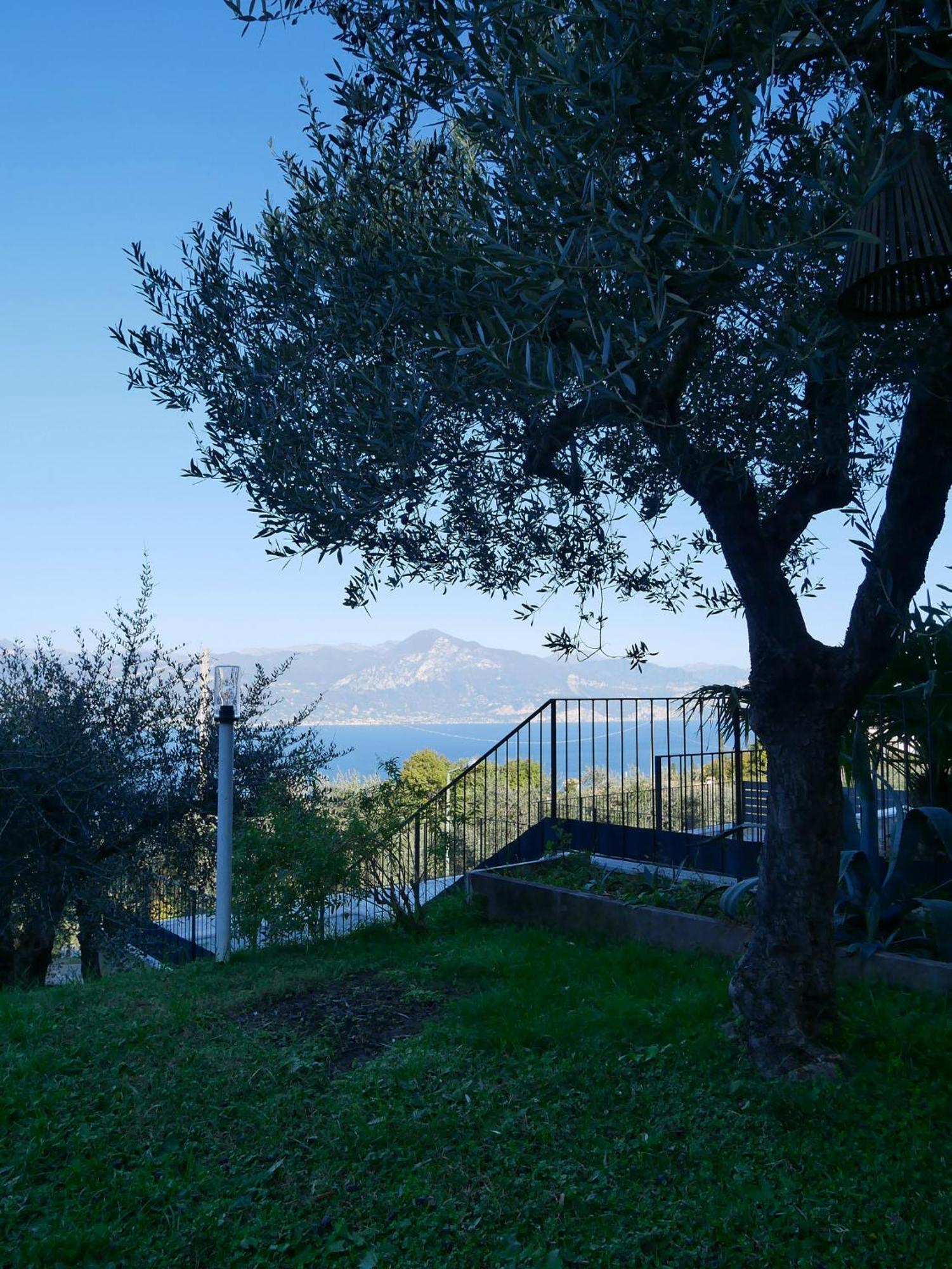 Apartmán Redhouse Benaco Torri Del Benaco Exteriér fotografie